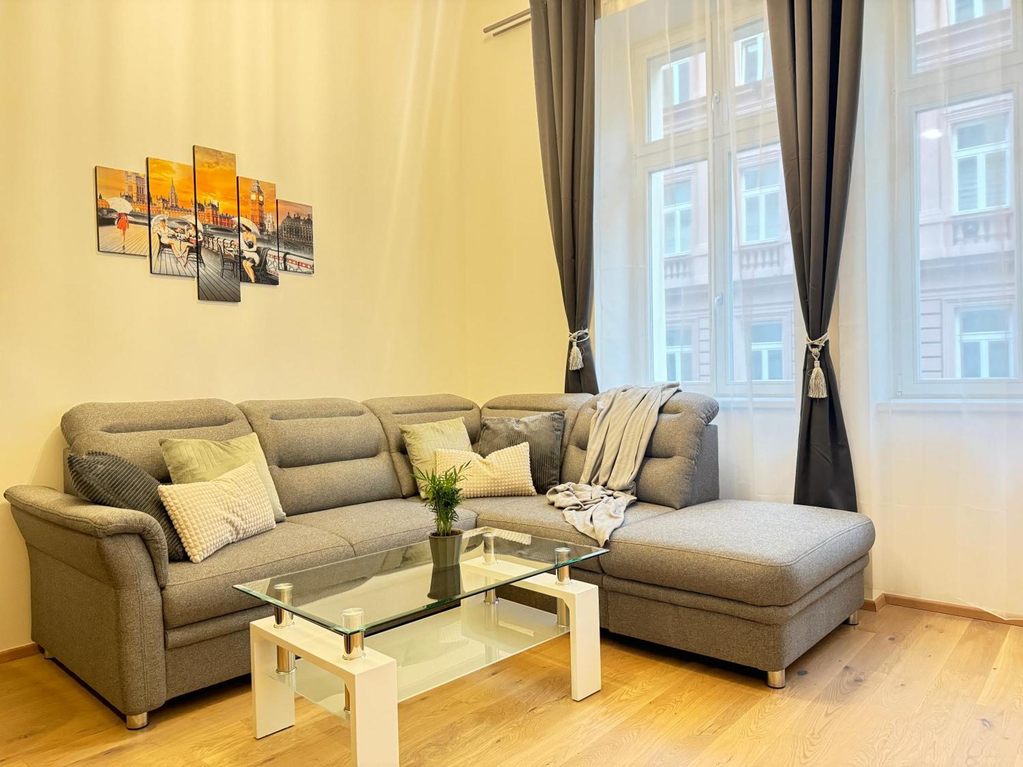 Free Parking - Cozy Apartment Near Vysehrad Railway Bridge براغ المظهر الخارجي الصورة