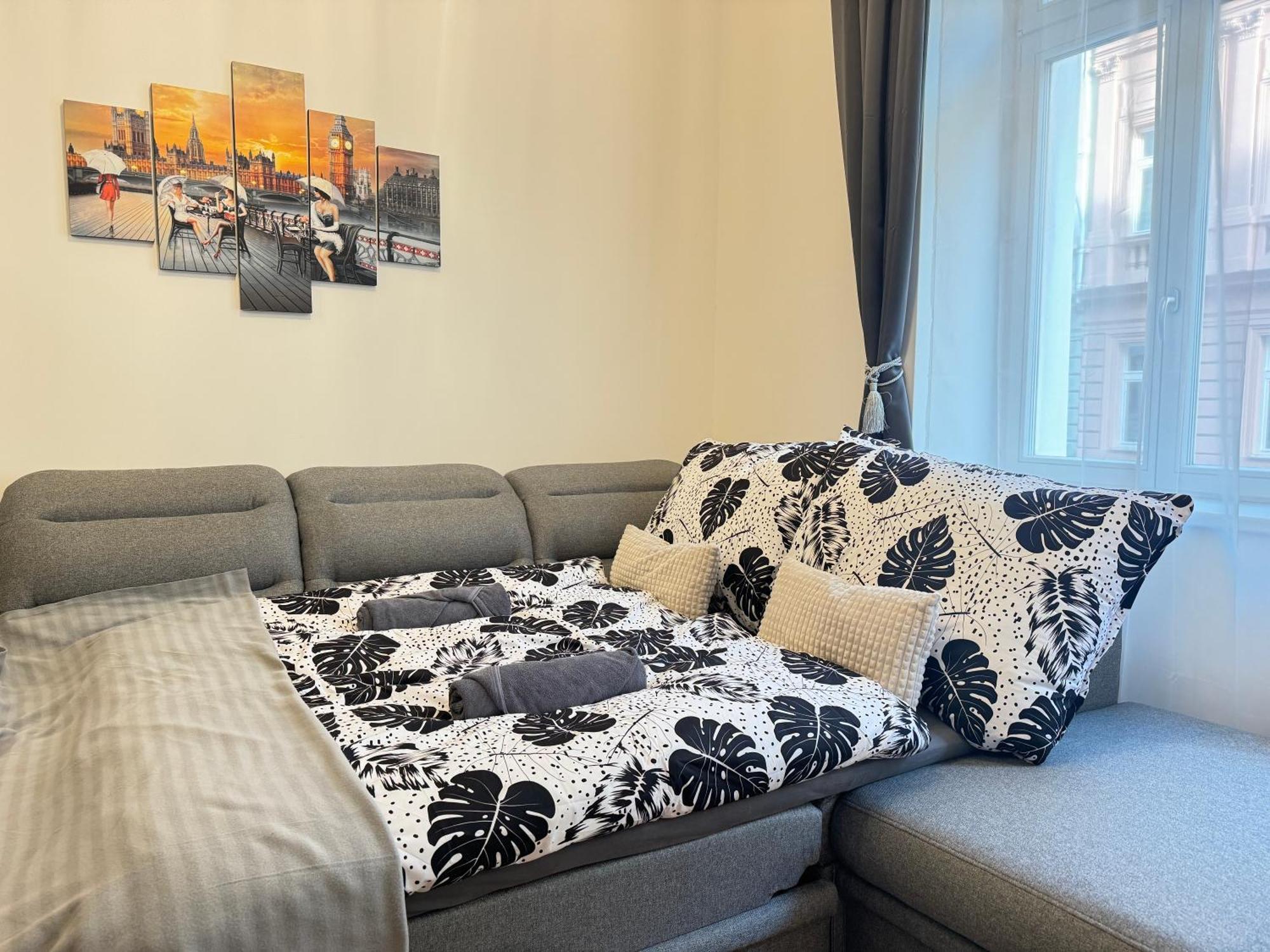 Free Parking - Cozy Apartment Near Vysehrad Railway Bridge براغ المظهر الخارجي الصورة
